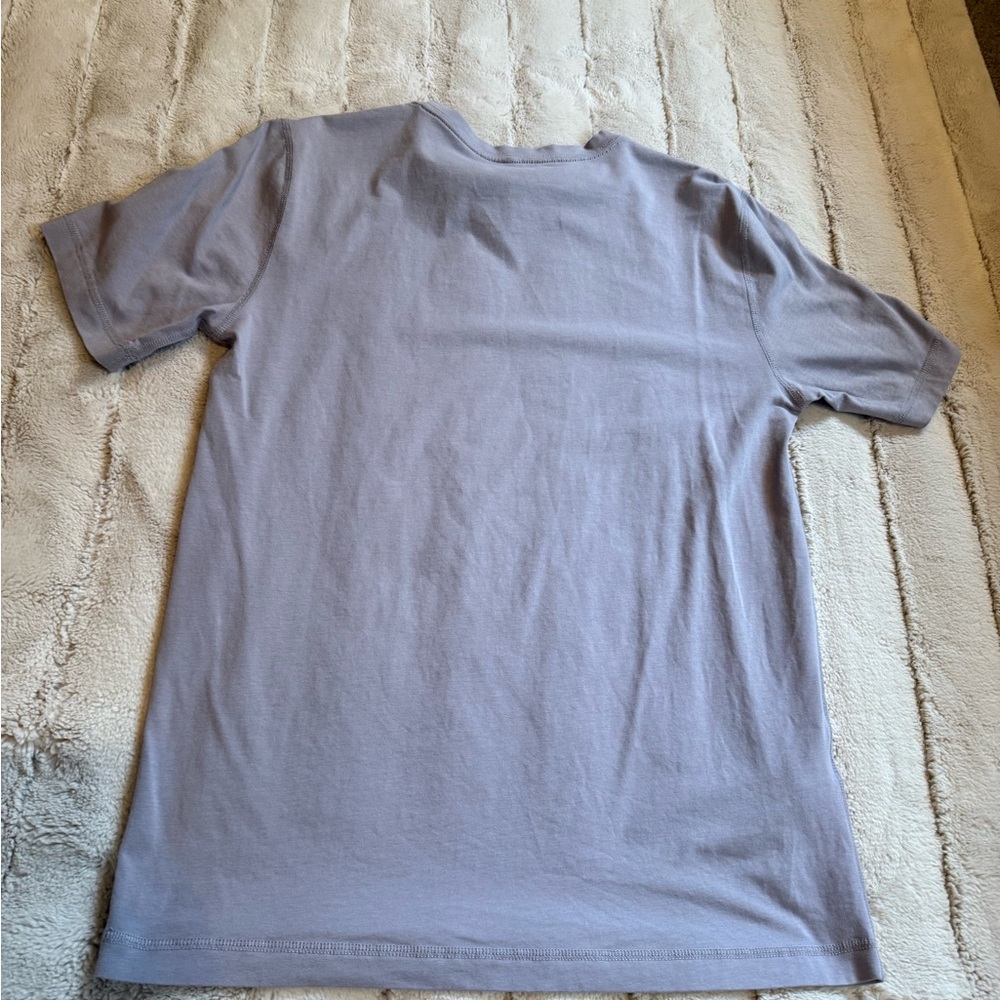 🥳 *SALE* Vuori Tuvalu Tee, Cinder, Size Small - Picture 2 of 2